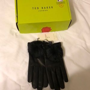 Ted baker leather gloves with fur Pom Pom NWT